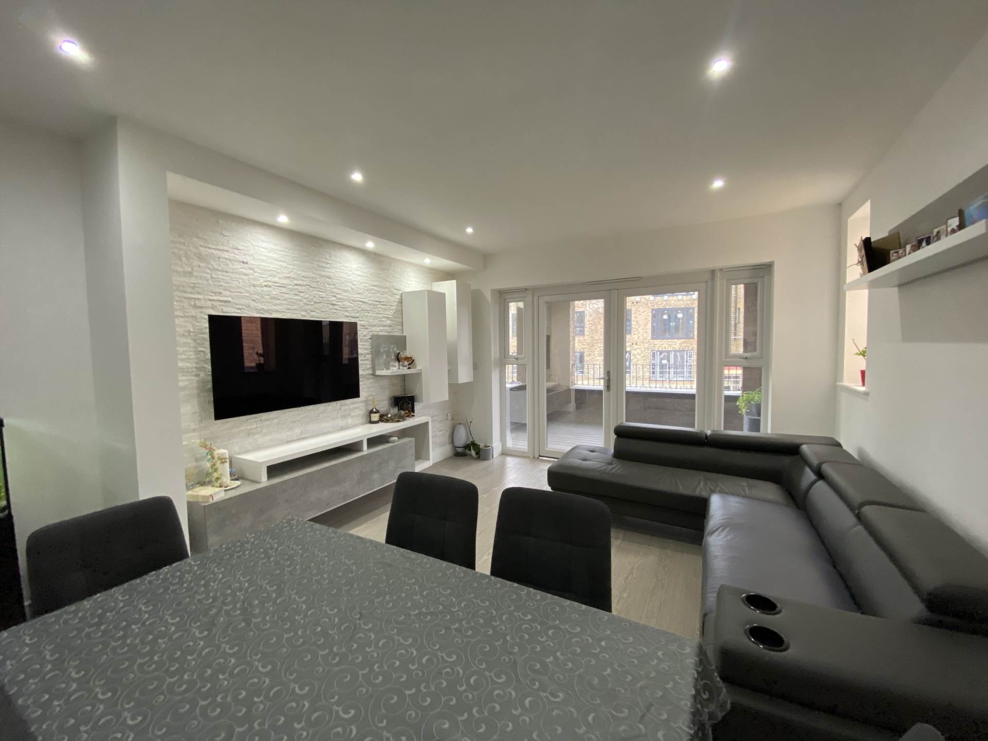 Stonepit Court, 25 Ballast Road  ** VIDEO & 3D FLOORPLAN AVAILABLE **, Image 7