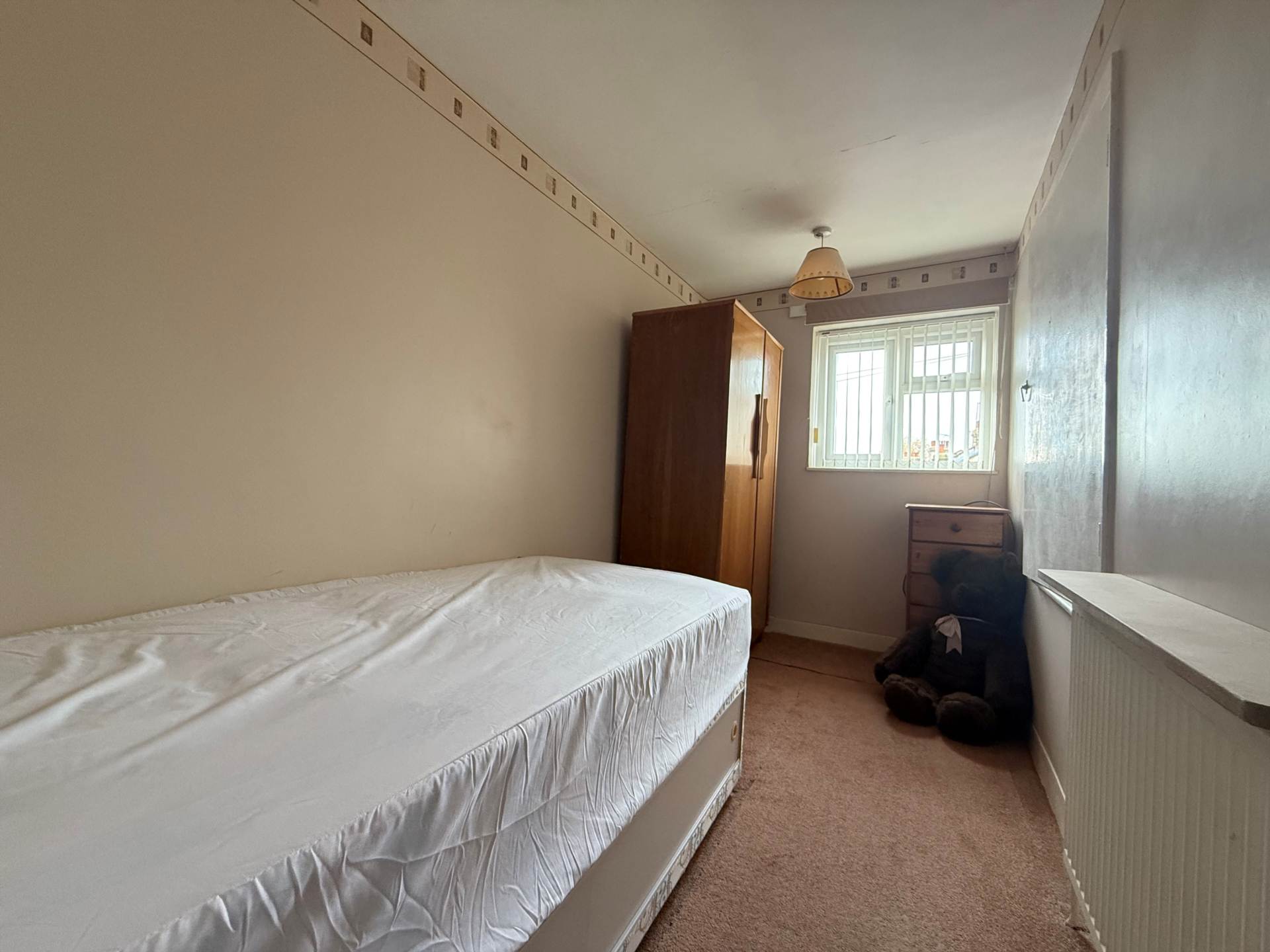 Crumpsall Street, London, Image 7