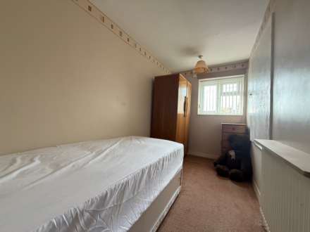 Crumpsall Street, London, Image 7