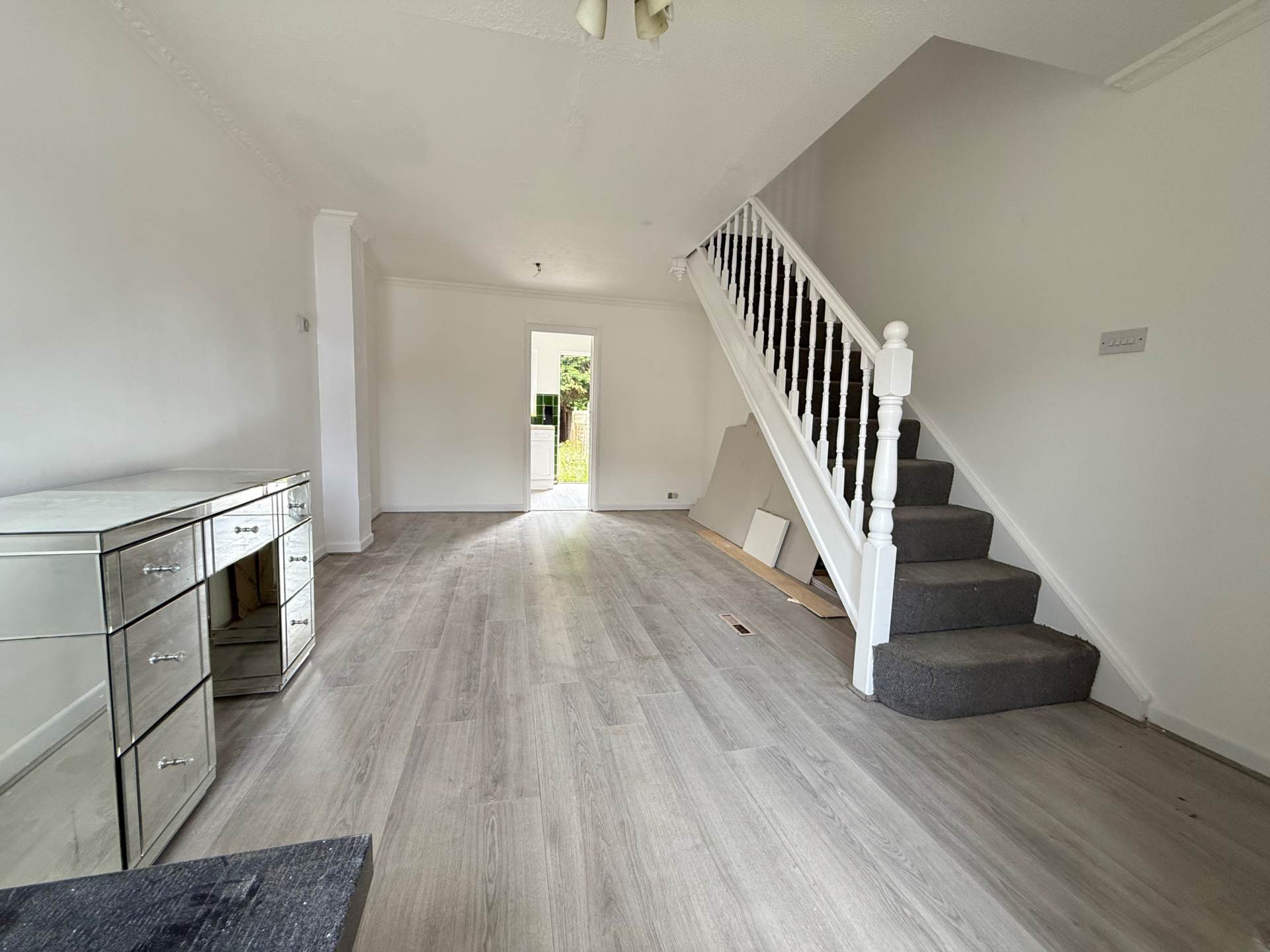 Haldane Road, London  ** VIDEO & 3D FLOORPLAN AVAILABLE **, Image 3
