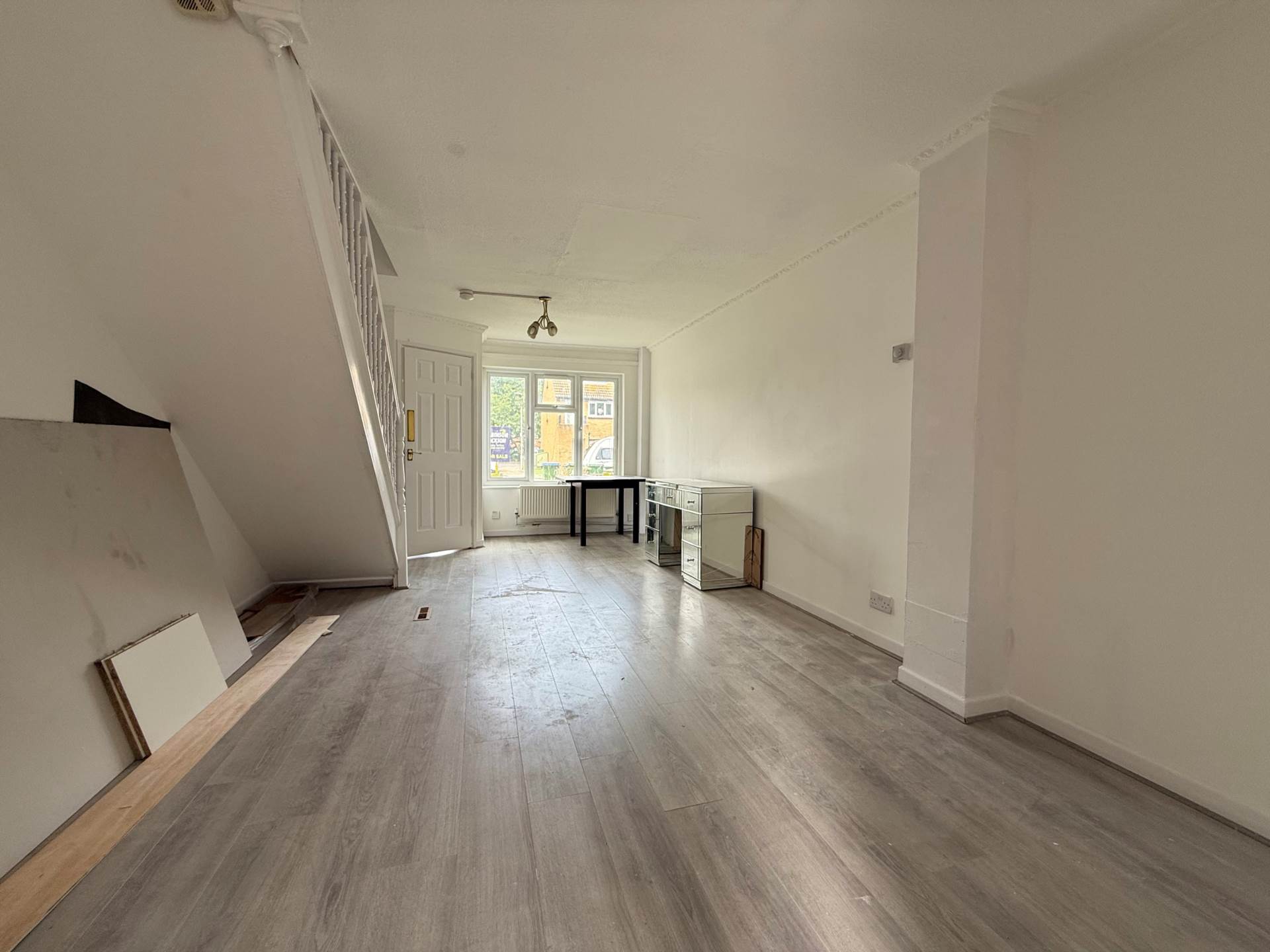 Haldane Road, London  ** VIDEO & 3D FLOORPLAN AVAILABLE **, Image 4