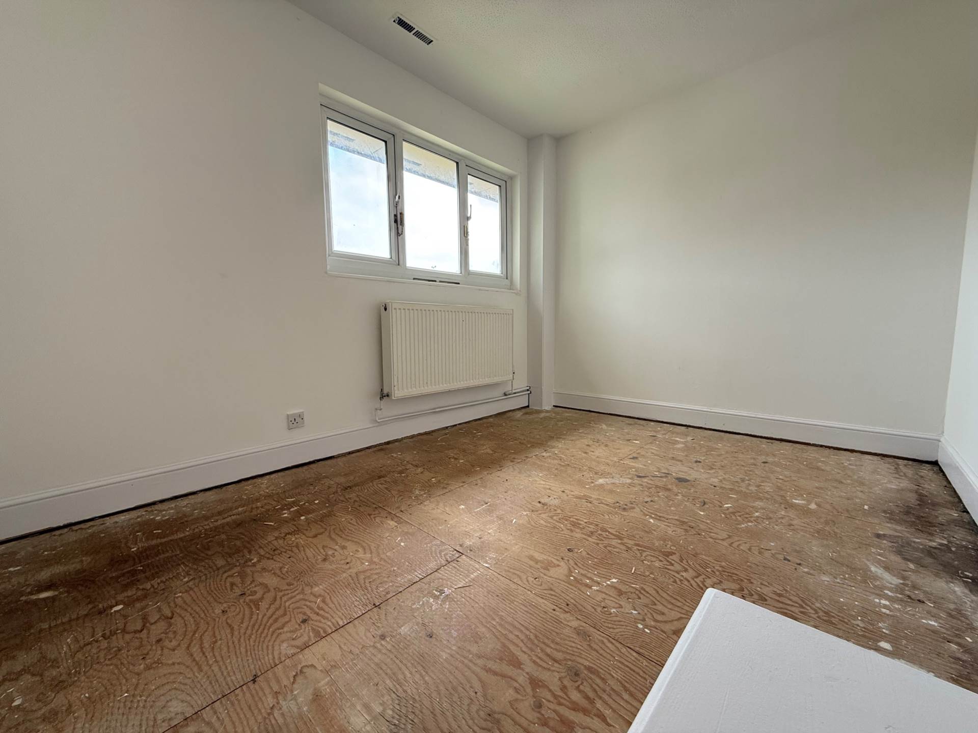 Haldane Road, London  ** VIDEO & 3D FLOORPLAN AVAILABLE **, Image 7