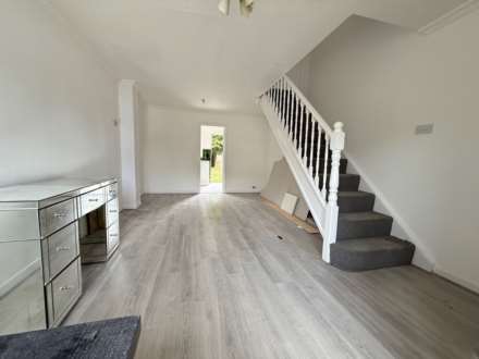 Haldane Road, London  ** VIDEO & 3D FLOORPLAN AVAILABLE **, Image 3