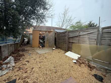 Manordene Road, London   *** 3D FLOORPLAN * VIDEO AVAILABLE ***, Image 8