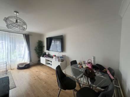 Wentworth Close, Thamesmead SE28  8QW   ** VIDEO & 3D FLOORPLAN AVAILABLE **, Image 3