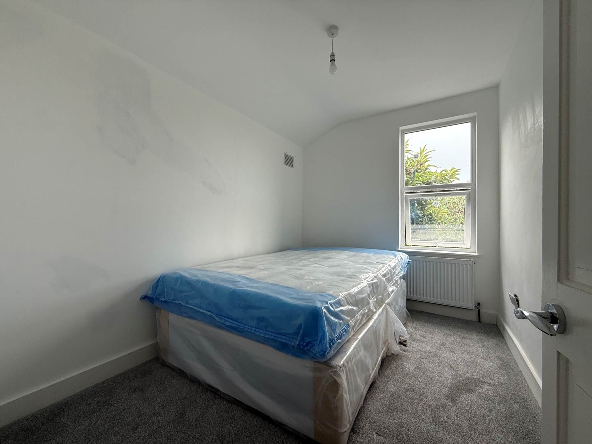 Basildon Road, London  ** VIDEO & 3D FLOORPLAN AVAILABLE **, Image 10