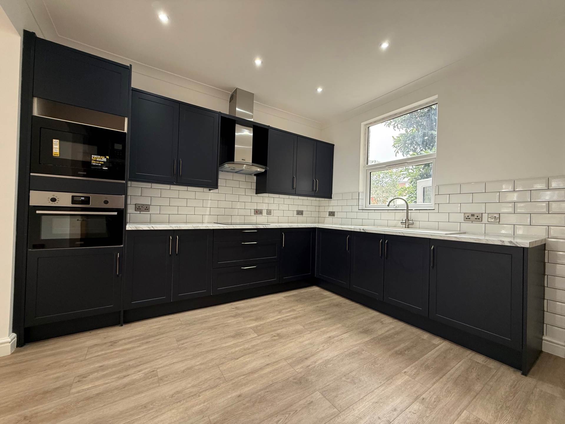 Basildon Road, London  ** VIDEO & 3D FLOORPLAN AVAILABLE **, Image 4
