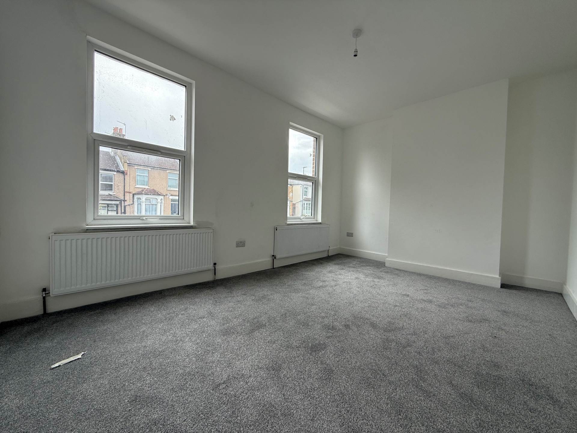 Basildon Road, London  ** VIDEO & 3D FLOORPLAN AVAILABLE **, Image 8