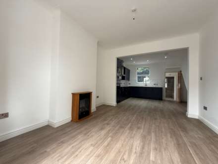 Basildon Road, London  ** VIDEO & 3D FLOORPLAN AVAILABLE **, Image 6