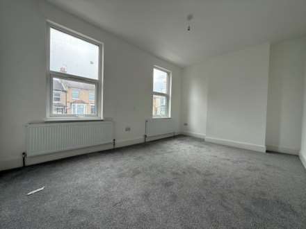 Basildon Road, London  ** VIDEO & 3D FLOORPLAN AVAILABLE **, Image 8