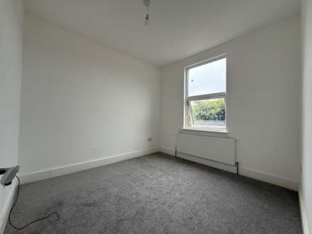 Basildon Road, London  ** VIDEO & 3D FLOORPLAN AVAILABLE **, Image 9