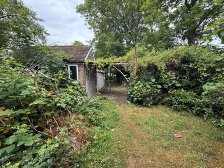 Woolwich Road, Upper Abbey Wood, London, Image 15