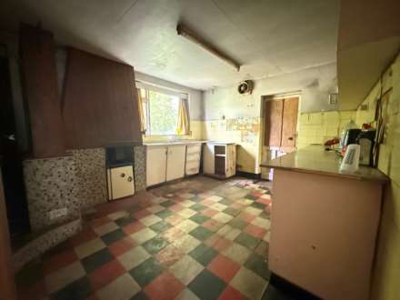 Woolwich Road, Upper Abbey Wood, London, Image 6