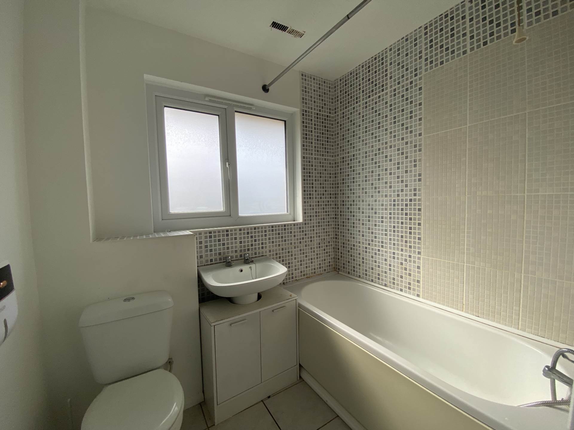 Carronade Place, Thamesmead West  ** VIDEO & 3D FLOORPLAN AVAILABLE **, Image 9