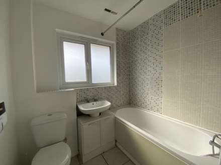 Carronade Place, Thamesmead West  ** VIDEO & 3D FLOORPLAN AVAILABLE **, Image 9