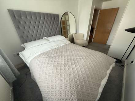 Merbury Road, London  ** VIDEO & 3D FLOORPLAN AVAILABLE **, Image 12