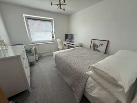 Merbury Road, London  ** VIDEO & 3D FLOORPLAN AVAILABLE **, Image 13