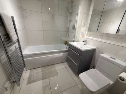 Merbury Road, London  ** VIDEO & 3D FLOORPLAN AVAILABLE **, Image 14