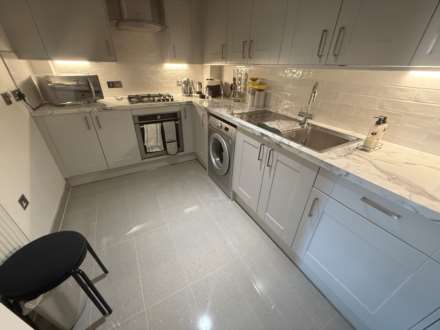 Merbury Road, London  ** VIDEO & 3D FLOORPLAN AVAILABLE **, Image 5