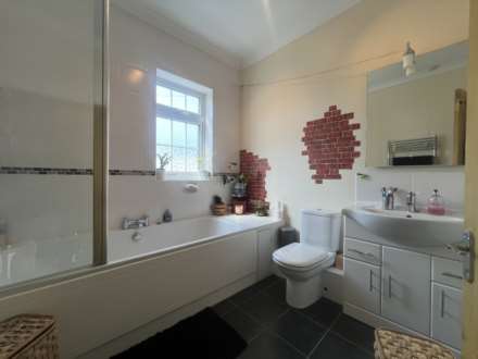 Plantation Road, DA8 2JB, Image 11