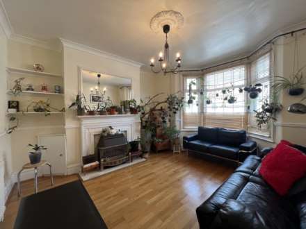 Plantation Road, DA8 2JB, Image 3