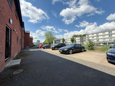 Coptefield Drive, Priory Gardens, Image 6