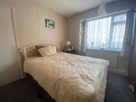 Overton Road, London SE2 9SF   ** VIDEO & 3D FLOORPLAN AVAILABLE **, Image 11