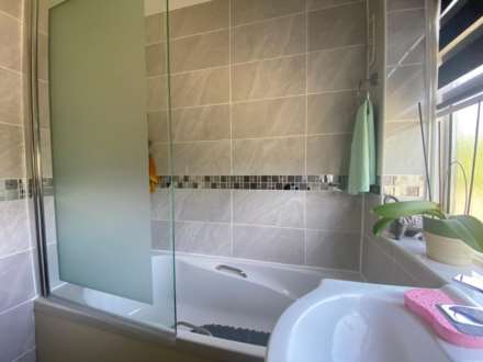 Overton Road, London SE2 9SF   ** VIDEO & 3D FLOORPLAN AVAILABLE **, Image 14