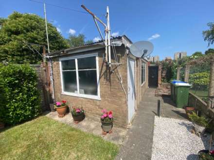 Overton Road, London SE2 9SF   ** VIDEO & 3D FLOORPLAN AVAILABLE **, Image 17