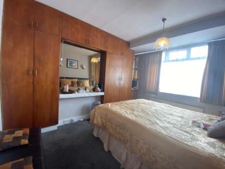 Overton Road, London SE2 9SF   ** VIDEO & 3D FLOORPLAN AVAILABLE **, Image 9