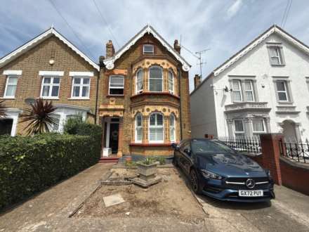 Park Crescent, Erith, Image 20