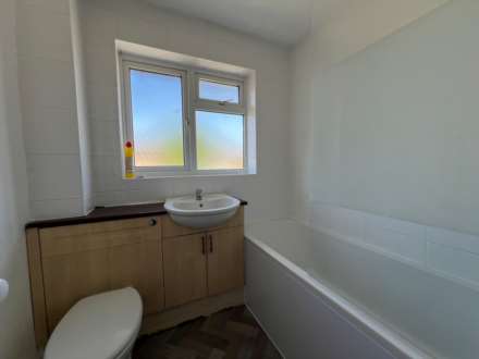 Holcote Close, Belvedere  ** VIDEO & 3D FLOORPLAN AVAILABLE **, Image 9