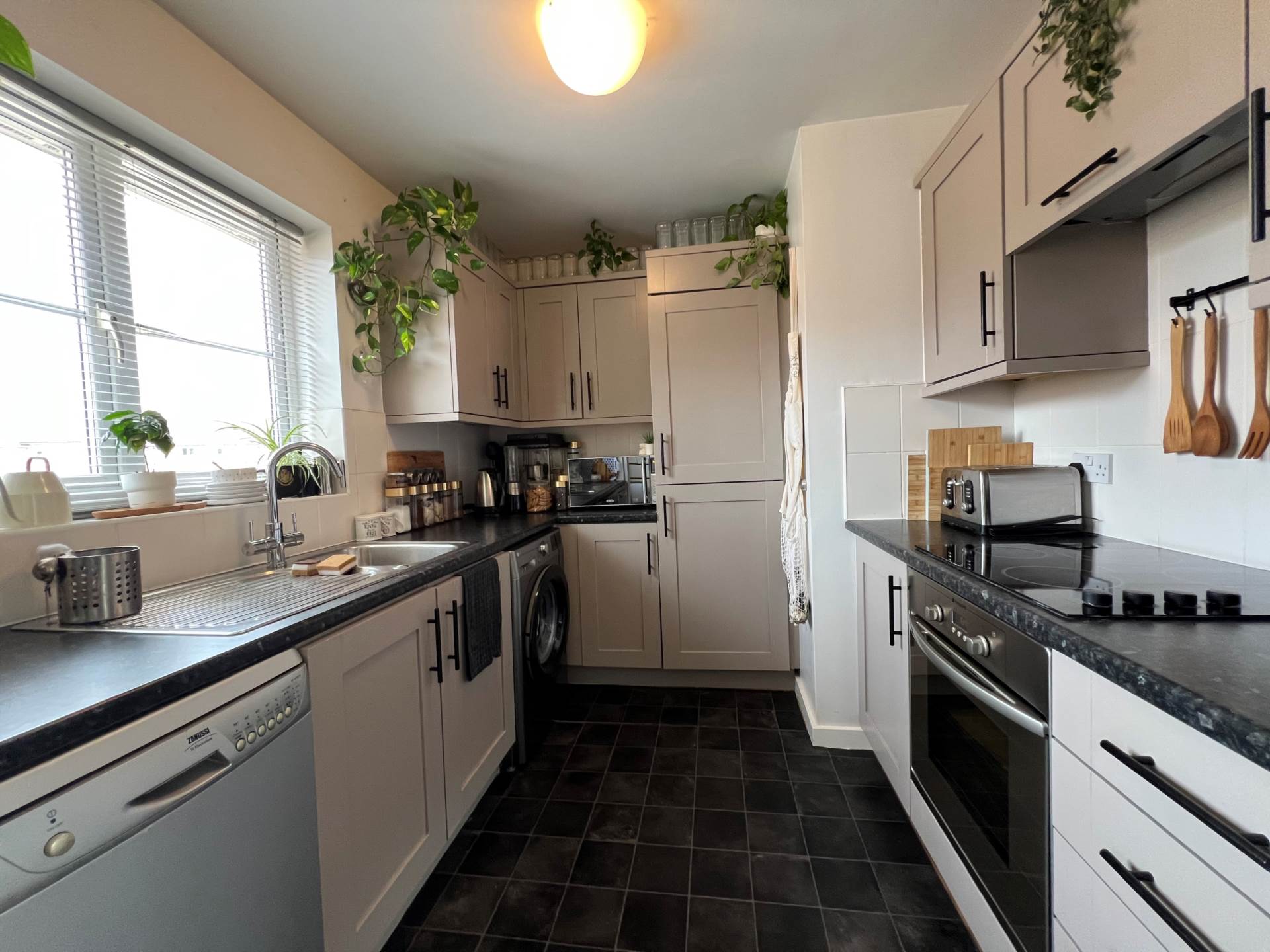 Foxglove Path, Thamesmead SE28 0LR  ** VIDEO & 3D FLOORPLAN AVAILABLE **, Image 4