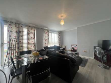 Sewell Road, London  ** 3D FLOORPLAN & VIDEO AVAILABLE **, Image 4