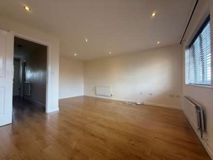 Greenhaven Drive, Thamesmead  ** VIDEO & 3D FLOORPLAN AVAILABLE **, Image 7