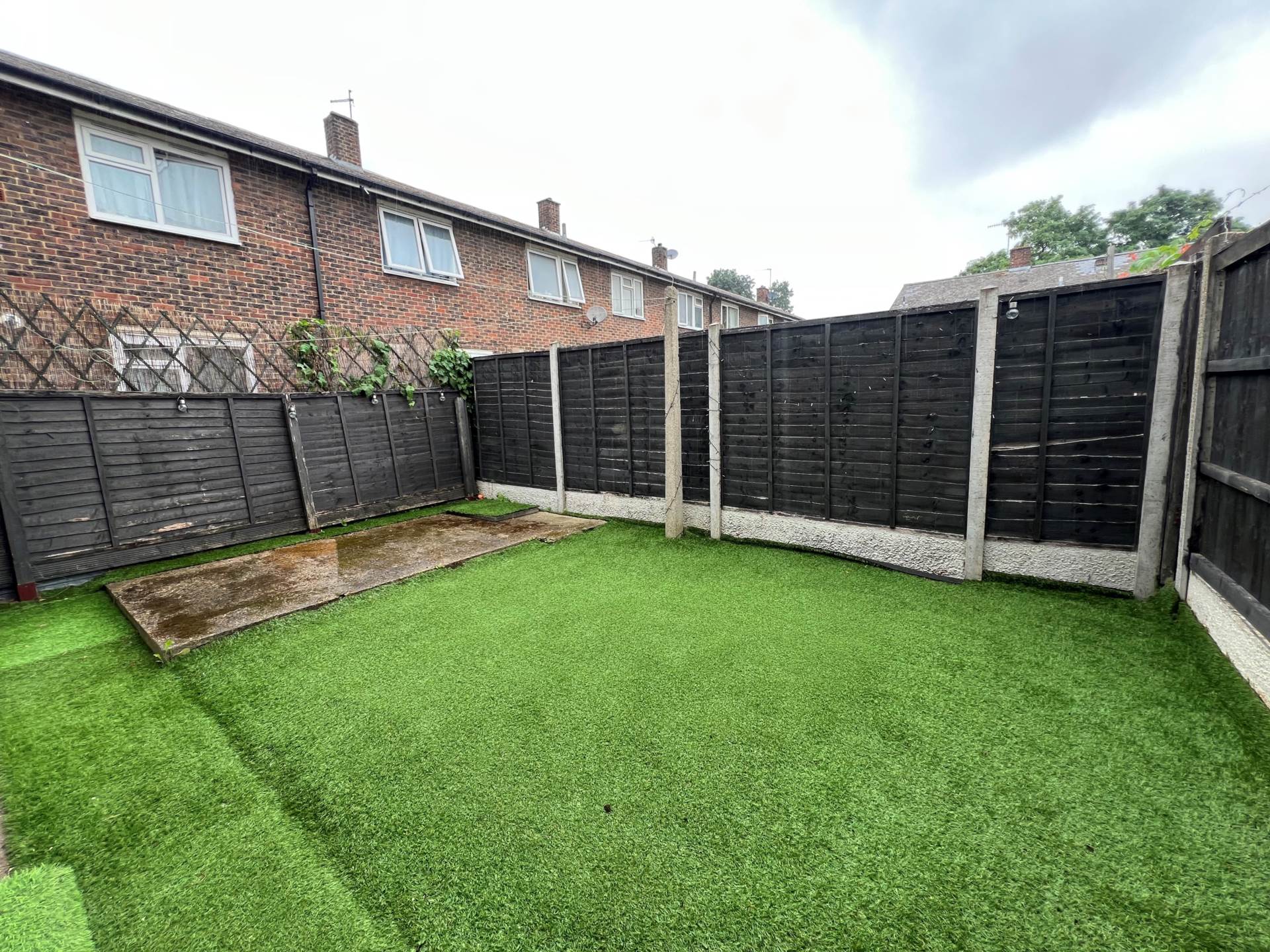 Throwley Close, London  SE2 9LB  ** VIDEO & 3D FLOORPLAN AVAILABLE **, Image 9