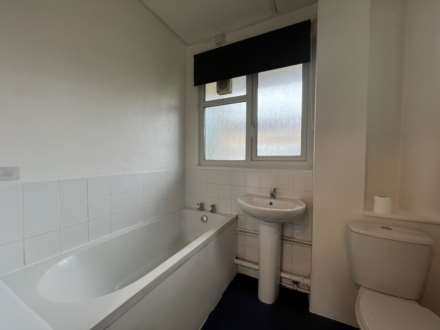 Throwley Close, London  SE2 9LB  ** VIDEO & 3D FLOORPLAN AVAILABLE **, Image 7