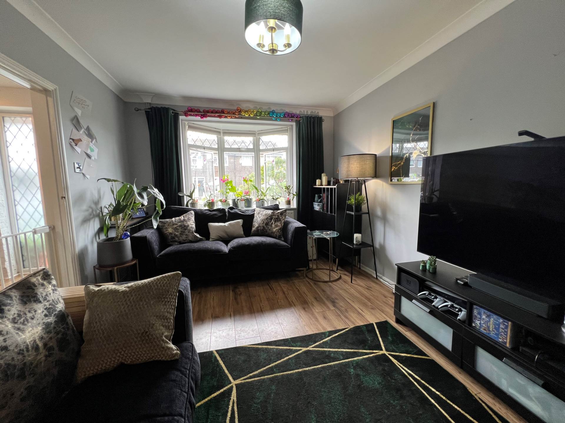 Mottisfont Road, London  ** VIDEO & 3D FLOORPLAN AVAILABLE **, Image 9