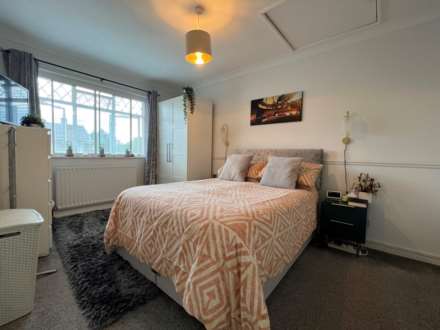 Mottisfont Road, London  ** VIDEO & 3D FLOORPLAN AVAILABLE **, Image 10