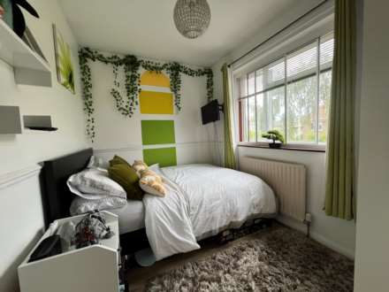 Mottisfont Road, London  ** VIDEO & 3D FLOORPLAN AVAILABLE **, Image 11
