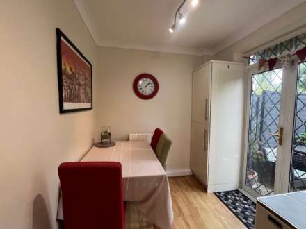 Mottisfont Road, London  ** VIDEO & 3D FLOORPLAN AVAILABLE **, Image 6