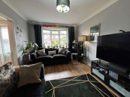 Mottisfont Road, London  ** VIDEO & 3D FLOORPLAN AVAILABLE **, Image 9