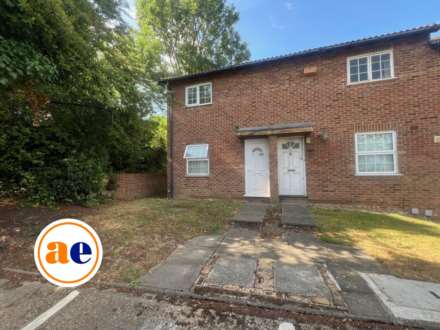 Manorside Close, London  ** VIDEO & 3D FLOORPLAN AVAILABLE **