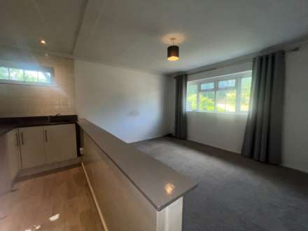 Manorside Close, London  ** VIDEO & 3D FLOORPLAN AVAILABLE **, Image 5