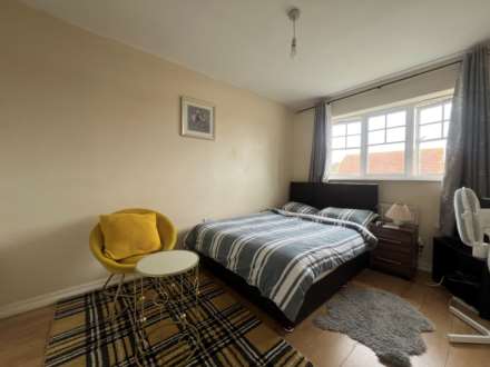 Greenhaven Drive, London  ** VIDEO & 3D FLOORPLAN AVAILABLE **, Image 13