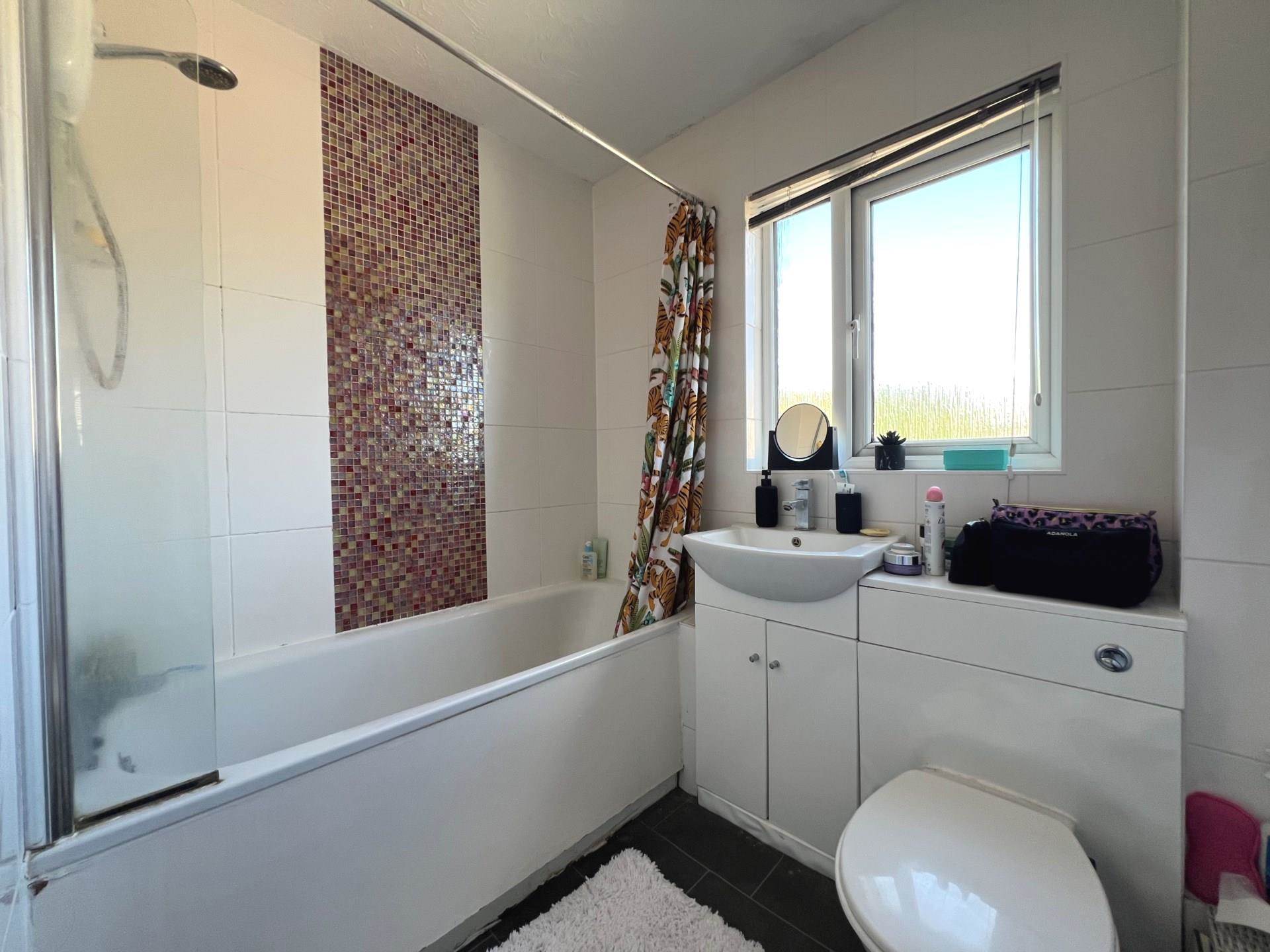 Cricketers Close Erith  ** VIDEO & 3D FLOORPLAN AVAILABLE **, Image 9
