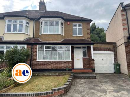 Woodland Way, London  ** VIDEO & 3D FLOORPLAN AVAILABLE **