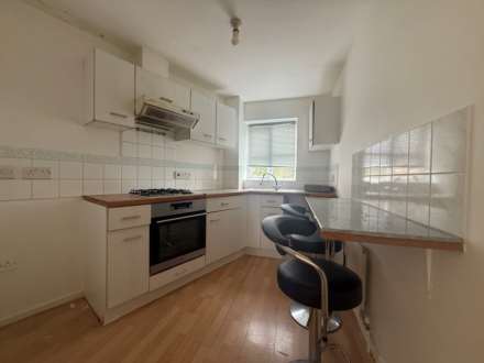 Pitfield Crescent, London  ** VIDEO & 3D FLOORPLAN AVAILABLE **, Image 5