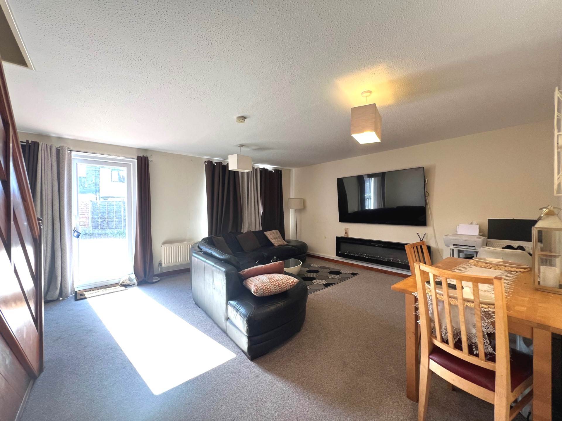Epstein Road, London  ** VIDEO & 3D FLOORPLAN AVAILABLE **, Image 3