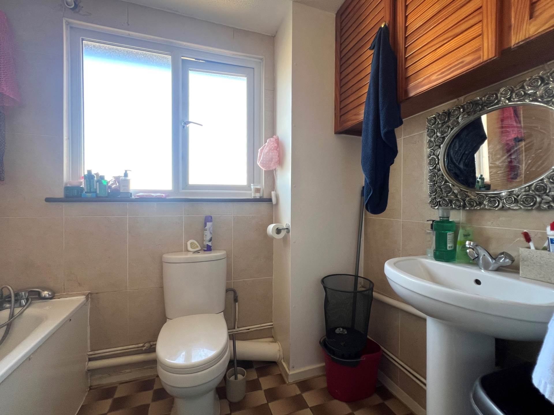 Epstein Road, London  ** VIDEO & 3D FLOORPLAN AVAILABLE **, Image 5